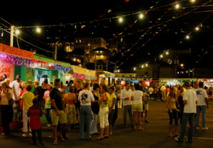 Les fêtes traditionnelles en péril : une perte culturelle alarmante