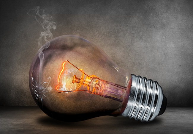 Le scandale absolu du prix de l’électricité en France : otages de l’UE et de notre gouvernement