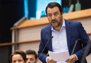 Matteo Salvini à Macron : "Mets un casque, prends un fusil et vas-y toi-même en Ukraine ! »