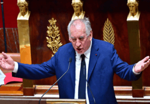 François Bayrou dehors au suivant - MultiPol 360 François Bayrou dehors : au suivant ?