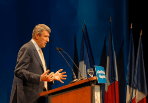 La pétition de Philippe de Villiers sur l’immigration dépasse les 1,5 million de signatures