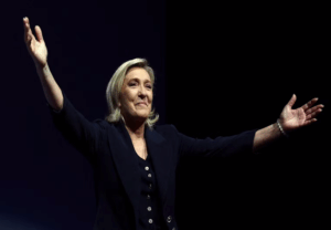 Le Renoncement National : comment le RN trahit ses électeurs en protégeant Macron