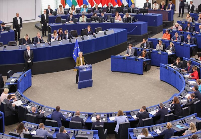 L’hystérie guerrière d'Ursula von der Leyen devant les eurodéputés à Strasbourg