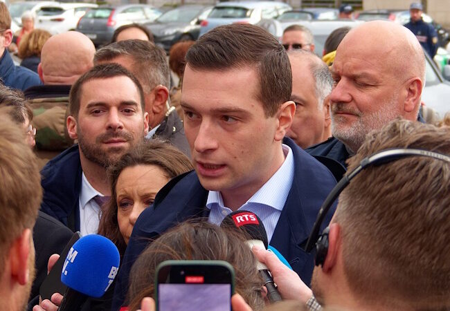 Jordan Bardella : le nouvel Emmanuel Macron de la droite française ?