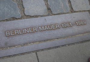 L’Allemagne toujours divisée : un nouveau mur invisible entre Est et Ouest