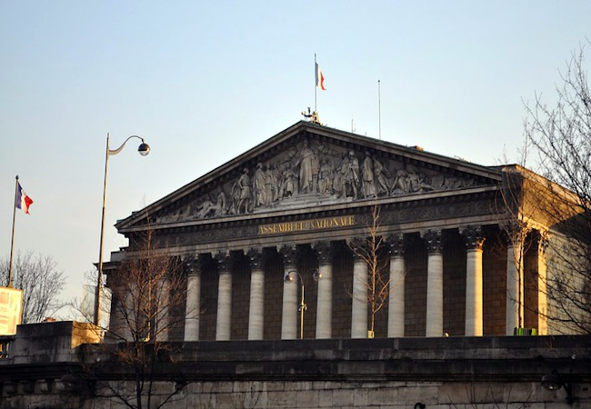 L’absentéisme au parlement : un coût exorbitant pour le contribuable