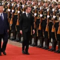 Macron en Chine : l’humiliation protocolaire d’un président qui n’a plus ni crédit ni poids