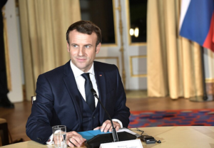 Macron encore à contre-pied son engagement ukrainien défie lopinion publique et les alliés - MultiPol 360